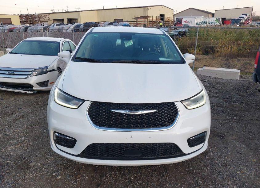 Photo 12 of 2022 Chrysler Pacifica HYBRID TOURING L (VIN 2C4RC1L73NR122667)