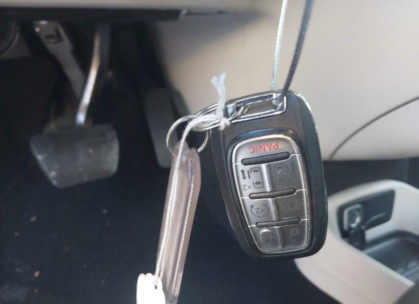 Photo 11 of 2023 Chrysler Pacifica HYBRID TOURING L (VIN 2C4RC1L73PR523025)