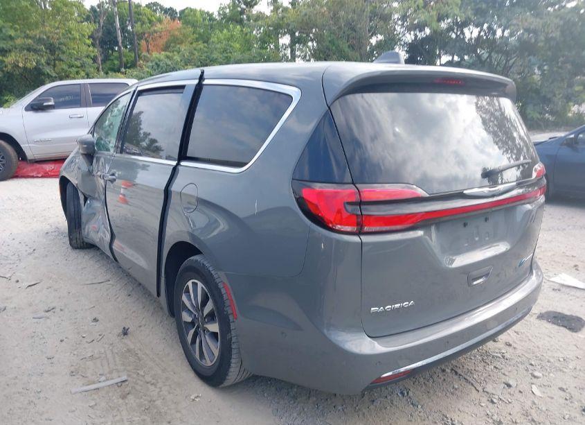 Photo 14 of 2022 Chrysler Pacifica HYBRID TOURING L (VIN 2C4RC1L74NR124153)