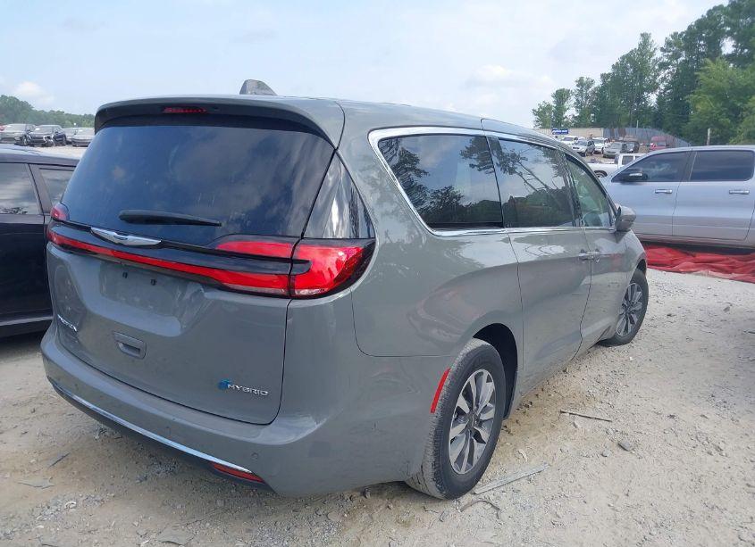 Photo 4 of 2022 Chrysler Pacifica HYBRID TOURING L (VIN 2C4RC1L74NR124153)