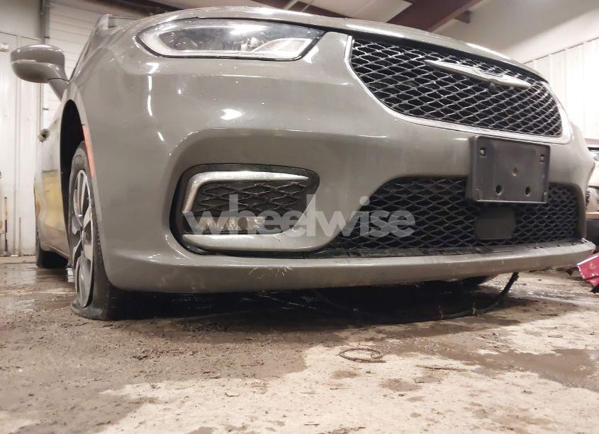 Photo 6 of 2022 Chrysler Pacifica HYBRID TOURING L (VIN 2C4RC1L74NR134875)