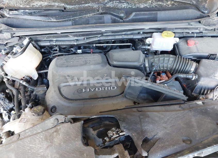 Photo 10 of 2022 Chrysler Pacifica HYBRID TOURING L (VIN 2C4RC1L74NR212569)