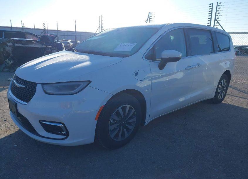 Photo 2 of 2023 Chrysler Pacifica HYBRID TOURING L (VIN 2C4RC1L74PR626499)