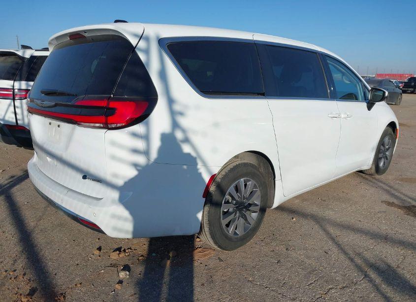 Photo 4 of 2023 Chrysler Pacifica HYBRID TOURING L (VIN 2C4RC1L74PR626499)