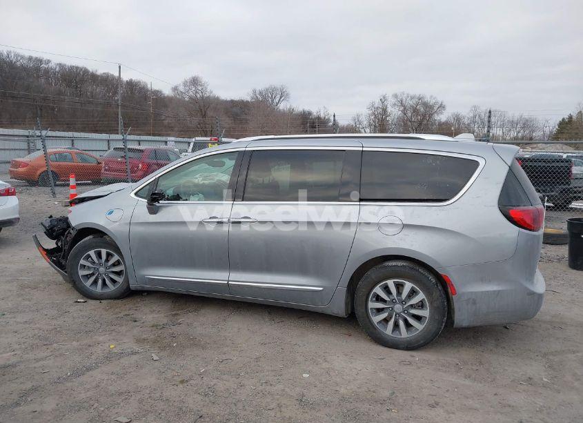 Photo 15 of 2020 Chrysler Pacifica HYBRID TOURING L (VIN 2C4RC1L75LR217650)