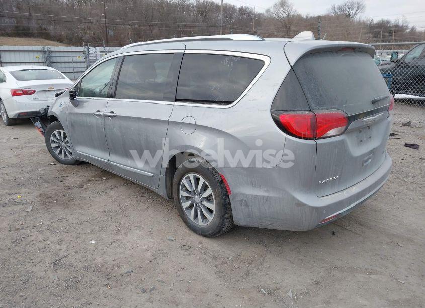 Photo 3 of 2020 Chrysler Pacifica HYBRID TOURING L (VIN 2C4RC1L75LR217650)