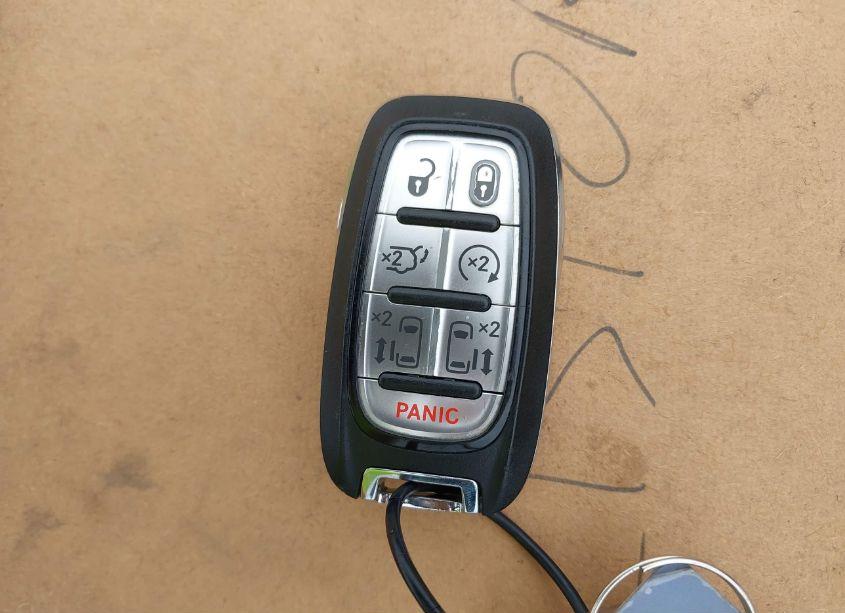 Photo 11 of 2022 Chrysler Pacifica HYBRID TOURING L (VIN 2C4RC1L75NR130530)