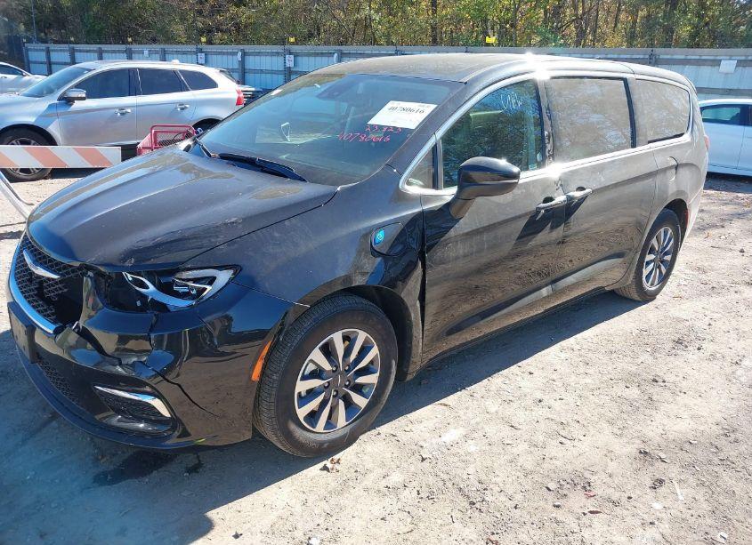 Photo 2 of 2023 Chrysler Pacifica HYBRID TOURING L (VIN 2C4RC1L75PR598941)