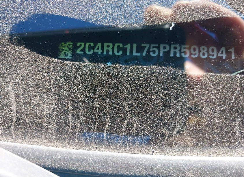 Photo 9 of 2023 Chrysler Pacifica HYBRID TOURING L (VIN 2C4RC1L75PR598941)