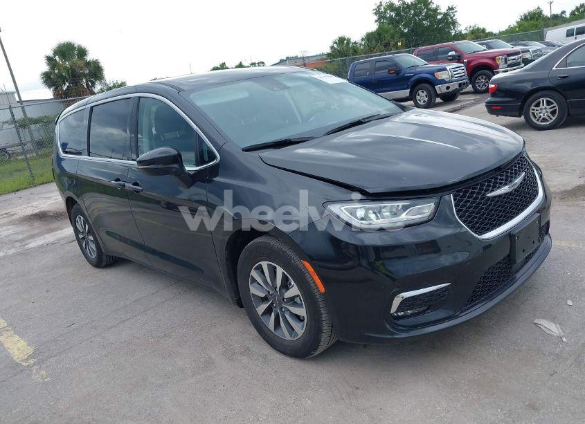 2023 Chrysler Pacifica HYBRID TOURING L (VIN 2C4RC1L75PR603815) main photo