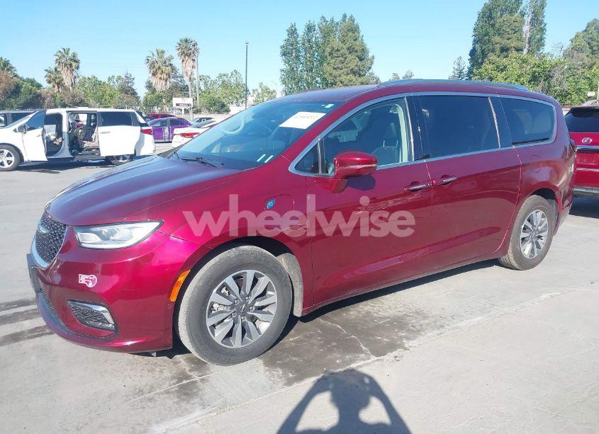 Photo 2 of 2021 Chrysler Pacifica HYBRID TOURING L (VIN 2C4RC1L76MR581285)