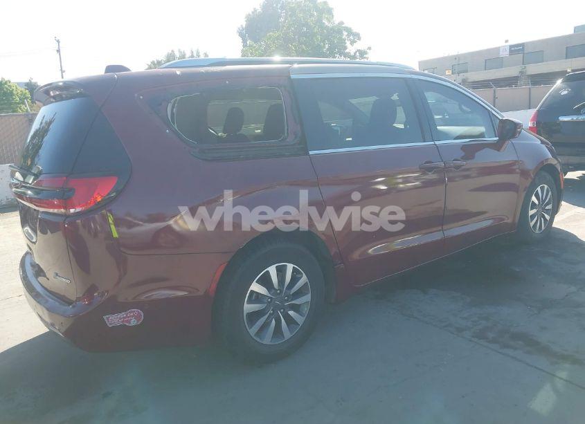 Photo 4 of 2021 Chrysler Pacifica HYBRID TOURING L (VIN 2C4RC1L76MR581285)