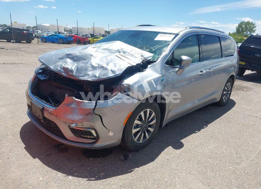 Photo 2 of 2021 Chrysler Pacifica HYBRID TOURING L (VIN 2C4RC1L76MR594571)