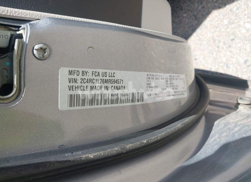 Photo 9 of 2021 Chrysler Pacifica HYBRID TOURING L (VIN 2C4RC1L76MR594571)