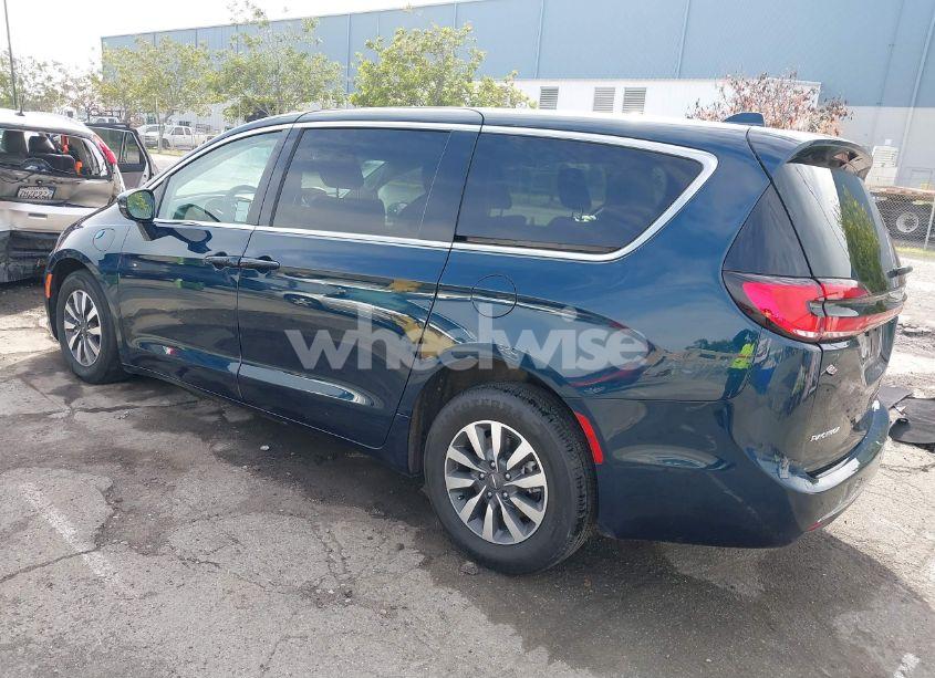 Photo 3 of 2022 Chrysler Pacifica HYBRID TOURING L (VIN 2C4RC1L76NR160989)