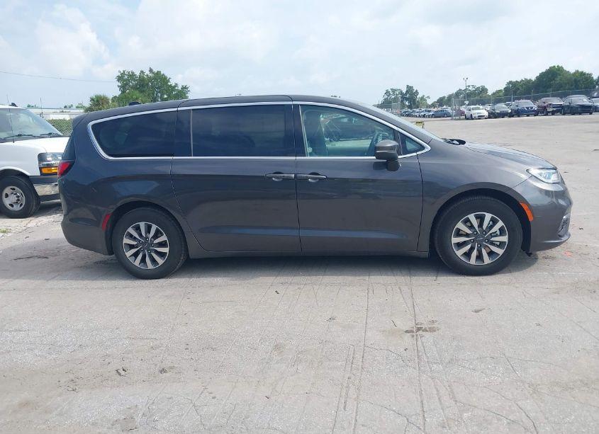 Photo 13 of 2023 Chrysler Pacifica HYBRID TOURING L (VIN 2C4RC1L76PR603838)