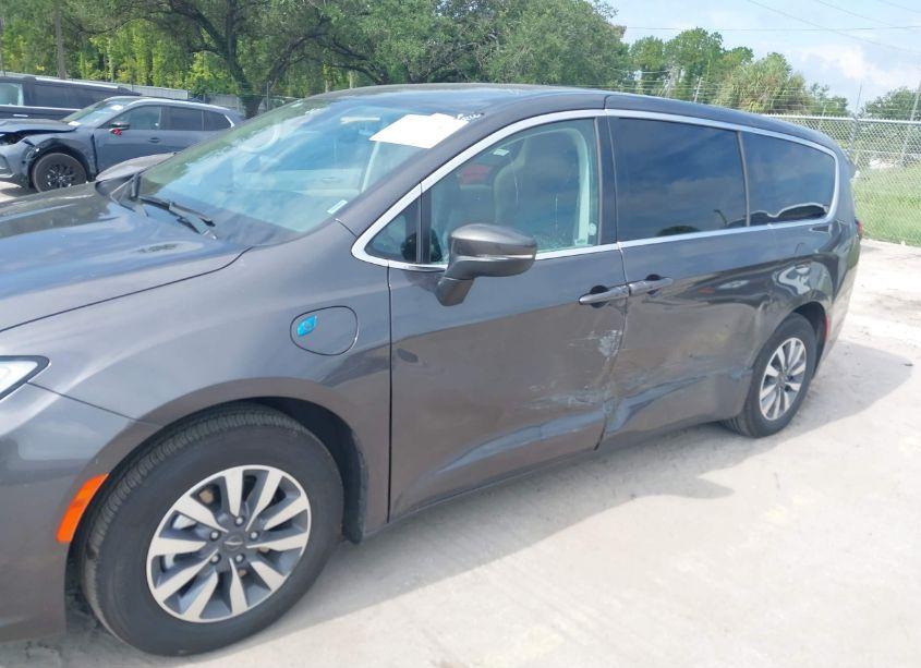 Photo 6 of 2023 Chrysler Pacifica HYBRID TOURING L (VIN 2C4RC1L76PR603838)