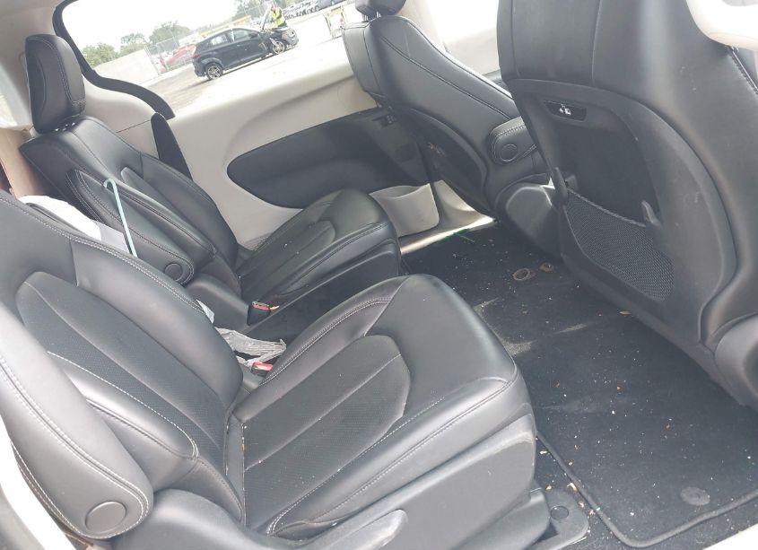 Photo 8 of 2023 Chrysler Pacifica HYBRID TOURING L (VIN 2C4RC1L76PR603838)