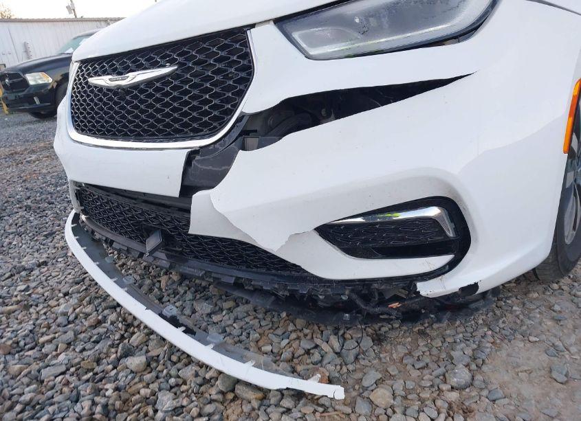 Photo 6 of 2023 Chrysler Pacifica HYBRID TOURING L (VIN 2C4RC1L76PR622017)