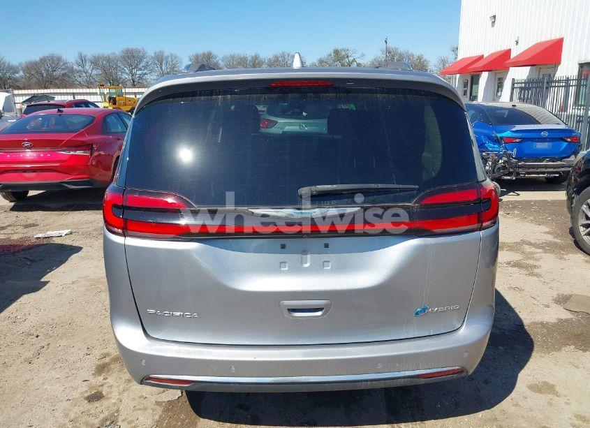 Photo 16 of 2021 Chrysler Pacifica HYBRID TOURING L (VIN 2C4RC1L77MR581411)