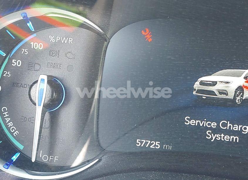 Photo 15 of 2021 Chrysler Pacifica HYBRID TOURING L (VIN 2C4RC1L77MR590030)