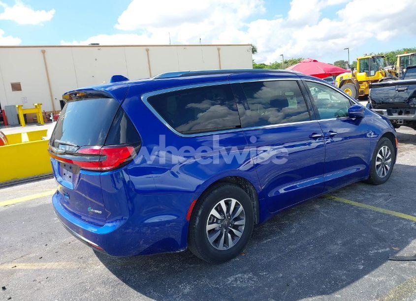 Photo 4 of 2021 Chrysler Pacifica HYBRID TOURING L (VIN 2C4RC1L77MR590030)