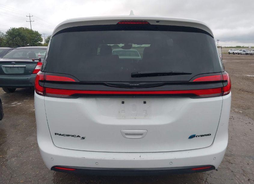 Photo 16 of 2022 Chrysler Pacifica HYBRID TOURING L (VIN 2C4RC1L77NR127323)