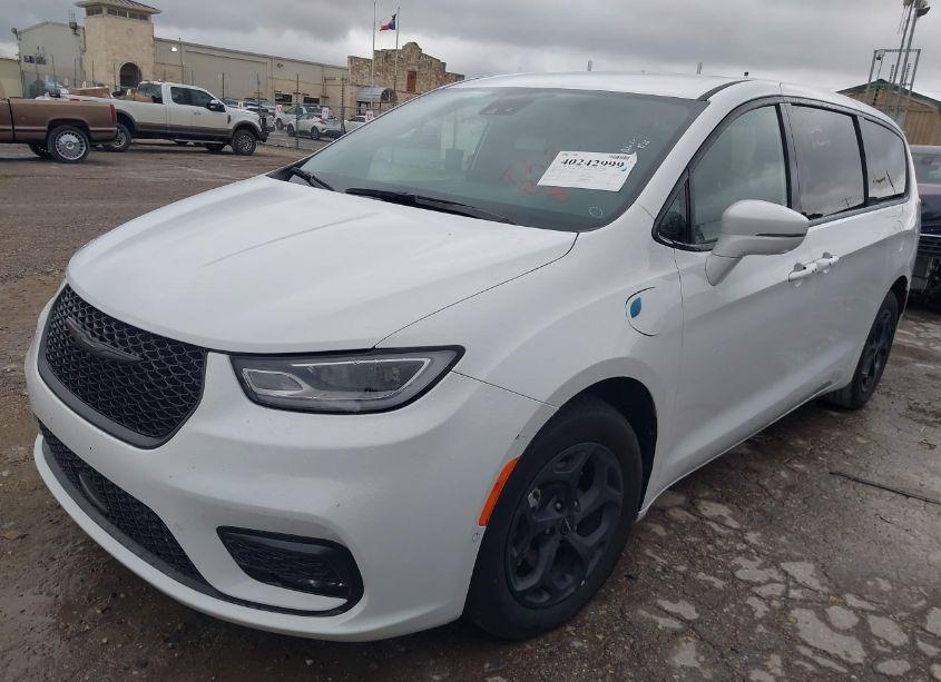 Photo 2 of 2022 Chrysler Pacifica HYBRID TOURING L (VIN 2C4RC1L77NR127323)