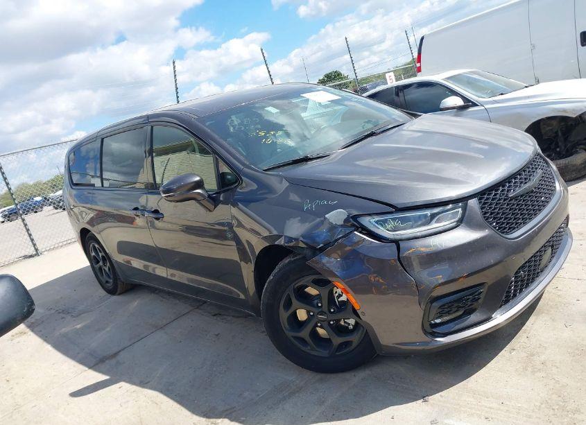 Photo 13 of 2022 Chrysler Pacifica HYBRID TOURING L (VIN 2C4RC1L77NR134756)