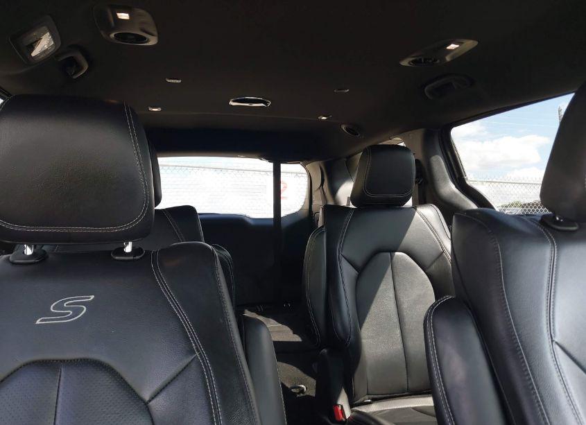 Photo 8 of 2022 Chrysler Pacifica HYBRID TOURING L (VIN 2C4RC1L77NR134756)