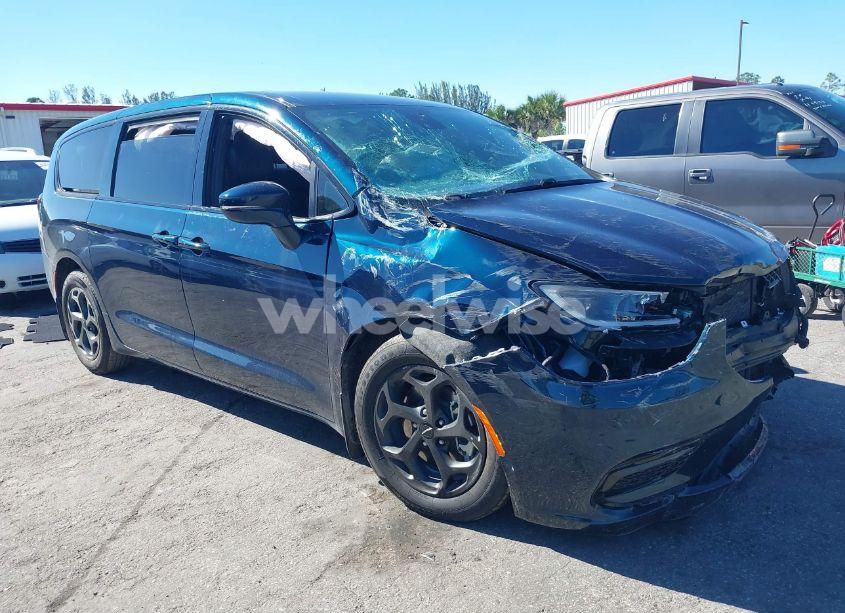 2022 Chrysler Pacifica HYBRID TOURING L (VIN 2C4RC1L77NR202425) main photo