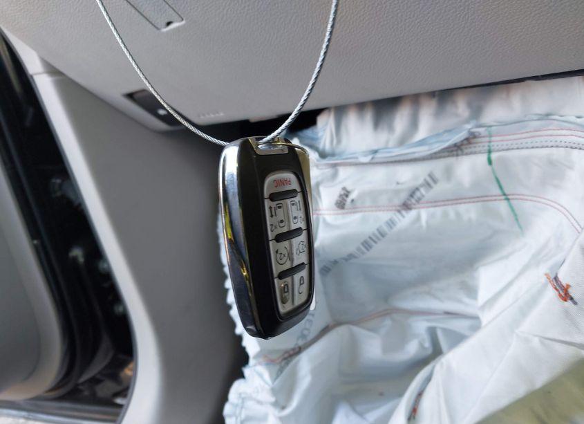 Photo 11 of 2023 Chrysler Pacifica HYBRID TOURING L (VIN 2C4RC1L77PR513615)