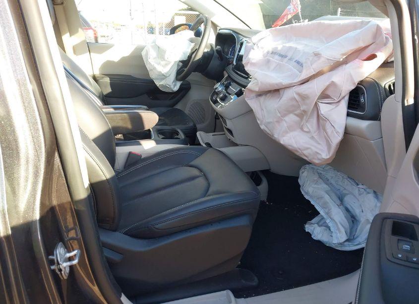 Photo 5 of 2023 Chrysler Pacifica HYBRID TOURING L (VIN 2C4RC1L77PR513615)