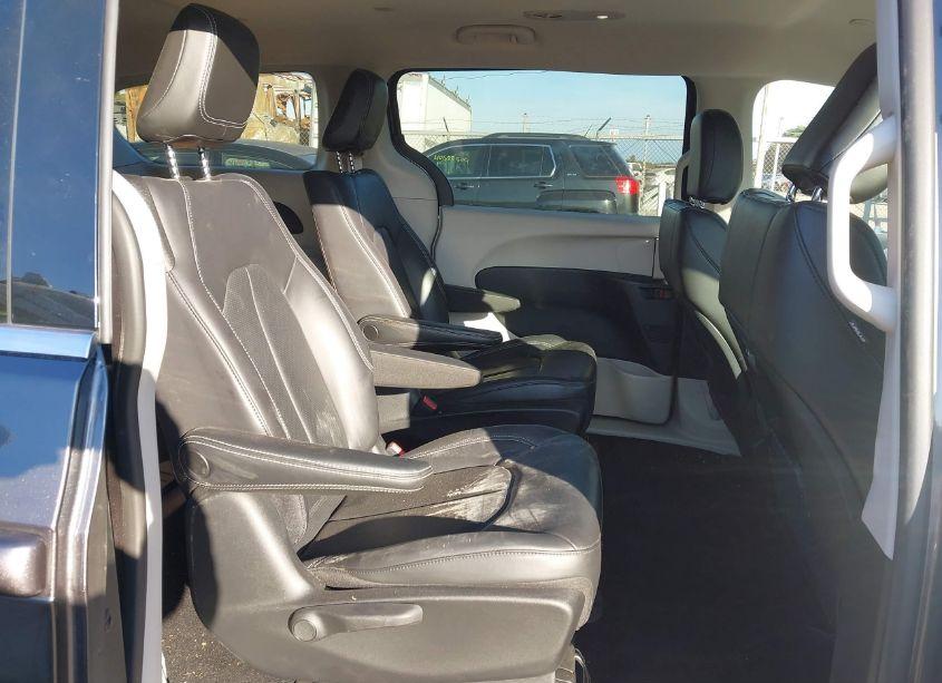 Photo 8 of 2023 Chrysler Pacifica HYBRID TOURING L (VIN 2C4RC1L77PR513615)