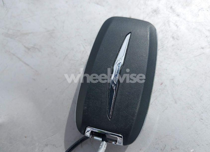 Photo 11 of 2023 Chrysler Pacifica HYBRID TOURING L (VIN 2C4RC1L77PR523092)