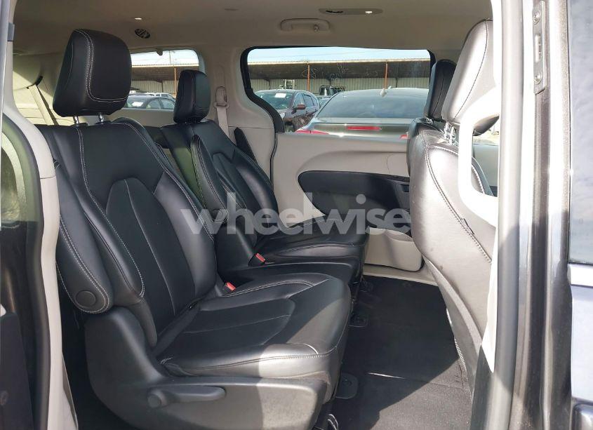 Photo 8 of 2023 Chrysler Pacifica HYBRID TOURING L (VIN 2C4RC1L77PR569117)