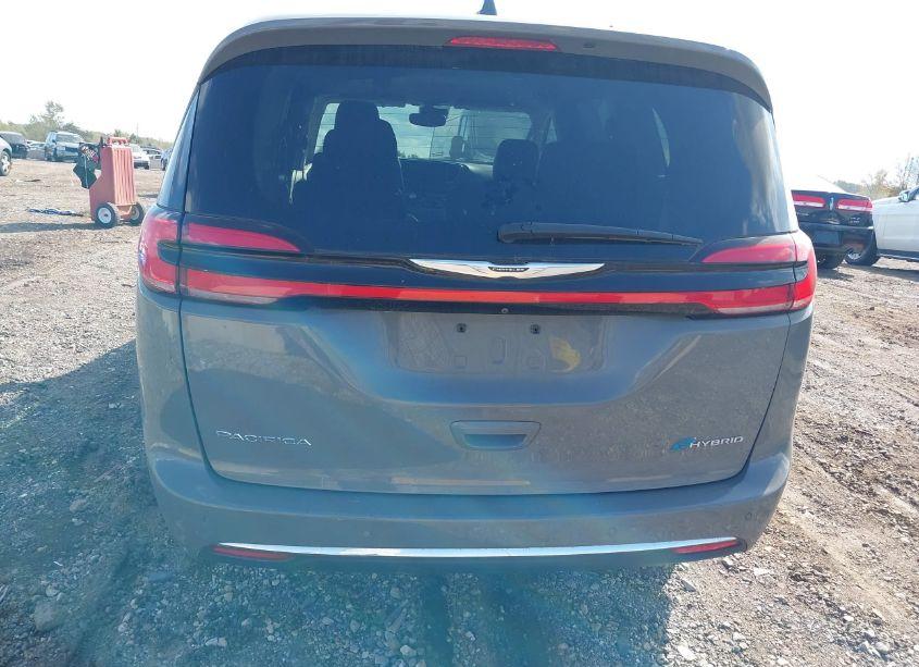 Photo 16 of 2022 Chrysler Pacifica HYBRID TOURING L (VIN 2C4RC1L78NR126679)