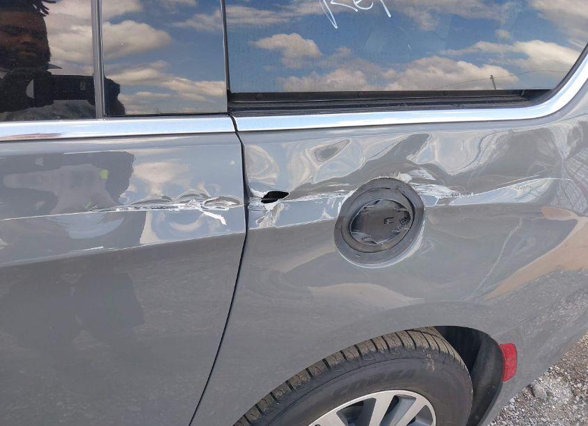 Photo 6 of 2022 Chrysler Pacifica HYBRID TOURING L (VIN 2C4RC1L78NR126679)