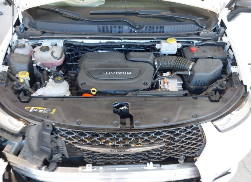 Photo 10 of 2023 Chrysler Pacifica HYBRID TOURING L (VIN 2C4RC1L78PR589067)