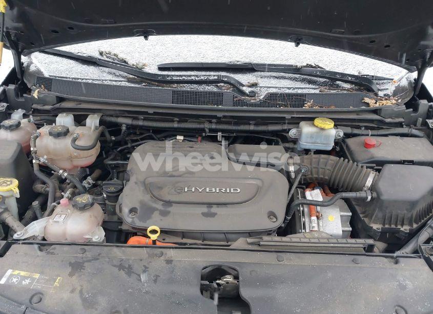 Photo 10 of 2021 Chrysler Pacifica HYBRID TOURING L (VIN 2C4RC1L79MR535420)