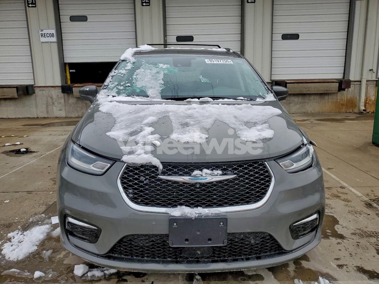 Photo 5 of 2021 CHRYSLER PACIFICA HYBRID TOURING L (VIN 2C4RC1L79MR580700)