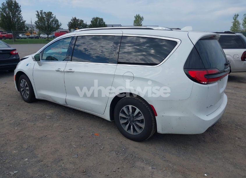 Photo 3 of 2021 Chrysler Pacifica HYBRID TOURING L (VIN 2C4RC1L79MR597058)