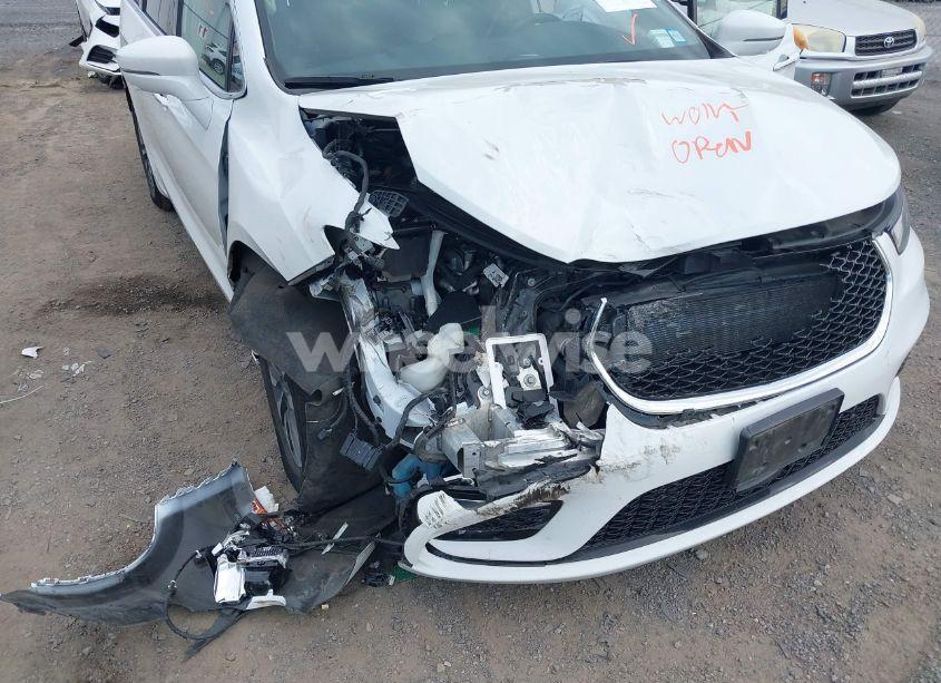 Photo 6 of 2021 Chrysler Pacifica HYBRID TOURING L (VIN 2C4RC1L79MR597058)