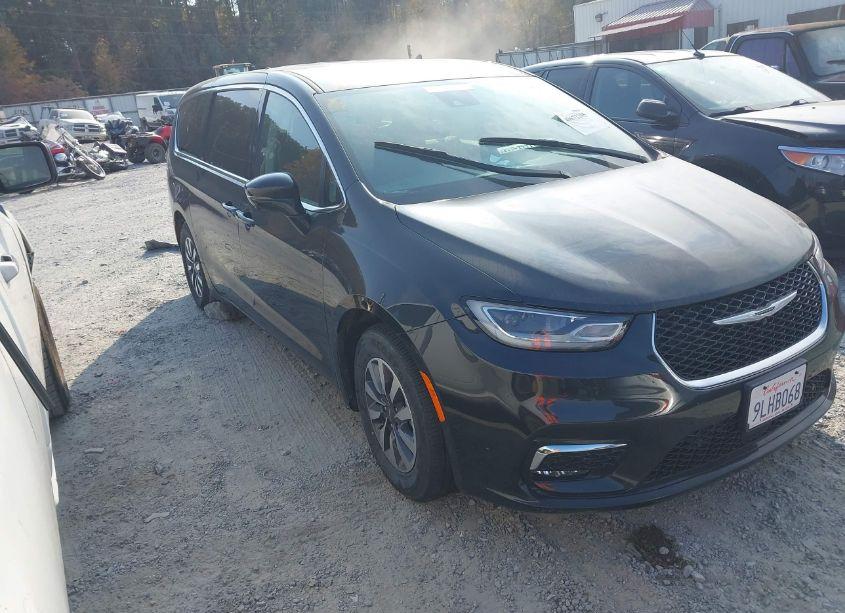 2022 Chrysler Pacifica HYBRID TOURING L (VIN 2C4RC1L79NR143698) main photo