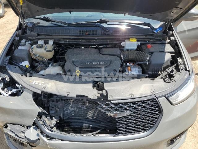 Photo 4 of 2022 CHRYSLER PACIFICA HYBRID TOURING L (VIN 2C4RC1L79NR173719)