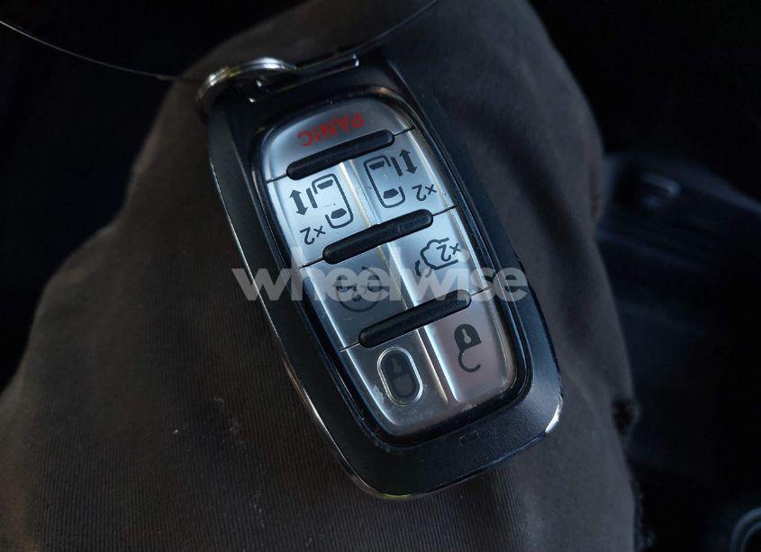 Photo 11 of 2022 Chrysler Pacifica HYBRID TOURING L (VIN 2C4RC1L79NR213703)