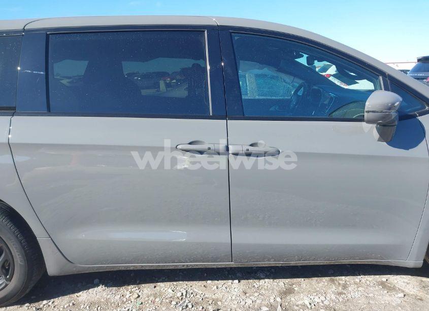 Photo 13 of 2022 Chrysler Pacifica HYBRID TOURING L (VIN 2C4RC1L79NR213703)