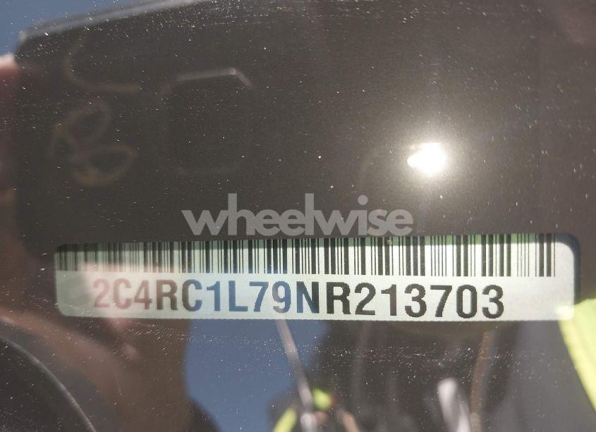 Photo 9 of 2022 Chrysler Pacifica HYBRID TOURING L (VIN 2C4RC1L79NR213703)