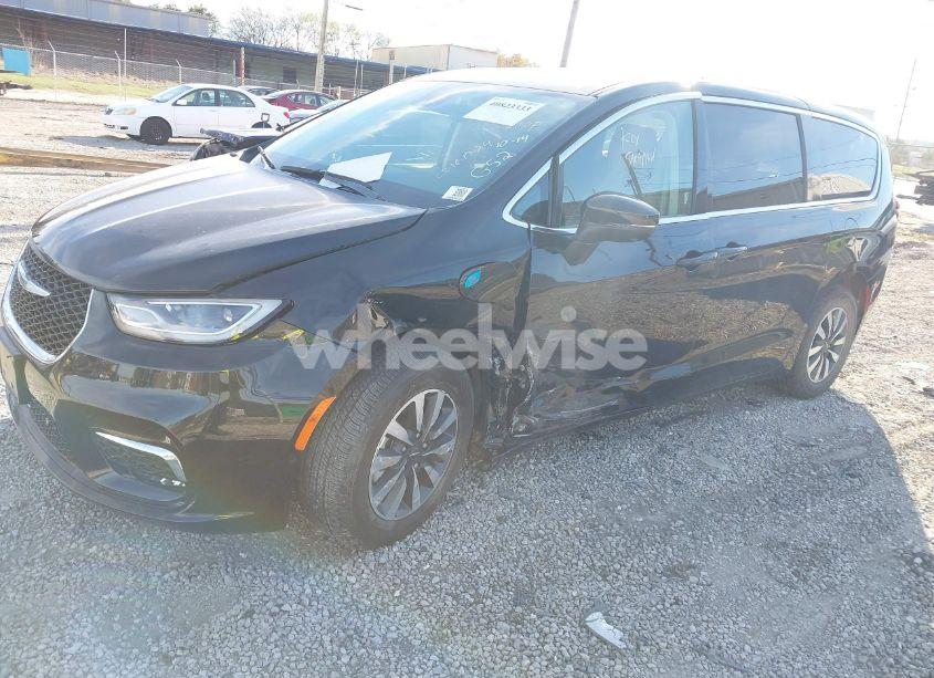 Photo 2 of 2023 Chrysler Pacifica HYBRID TOURING L (VIN 2C4RC1L79PR592477)