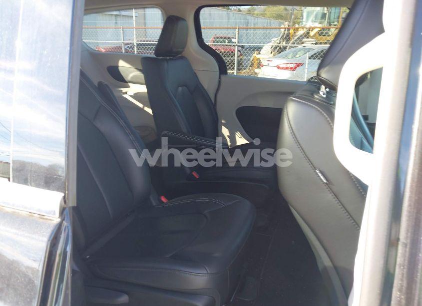 Photo 8 of 2023 Chrysler Pacifica HYBRID TOURING L (VIN 2C4RC1L79PR592477)